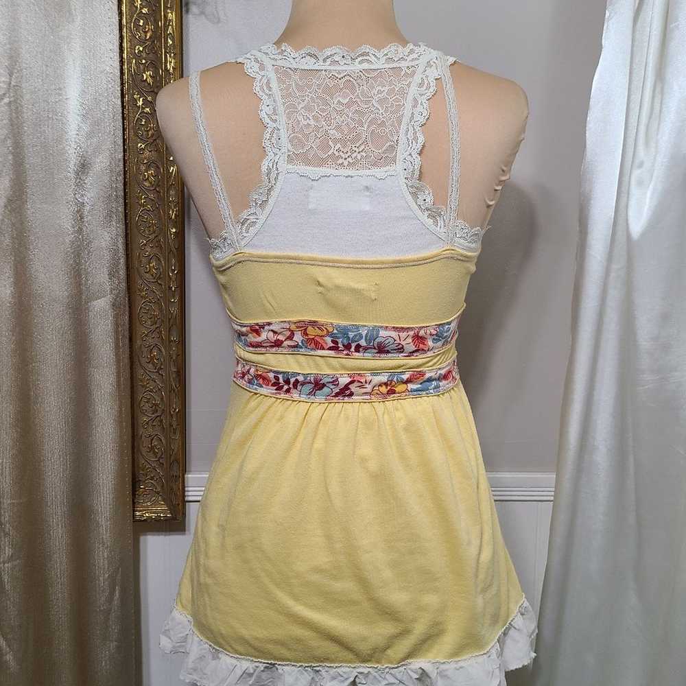 ♡ Y2k ♡ Hollister Lace Babydoll Tank Yellow Floral - image 5