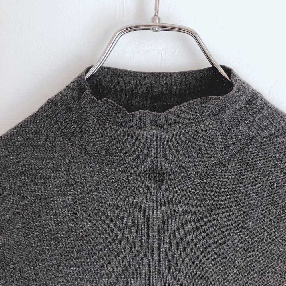 Theory short sleeve knit sweater top plain simple… - image 3