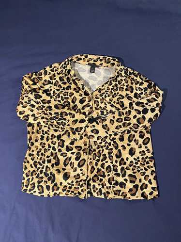 Vintage Cheetah Print Button Up