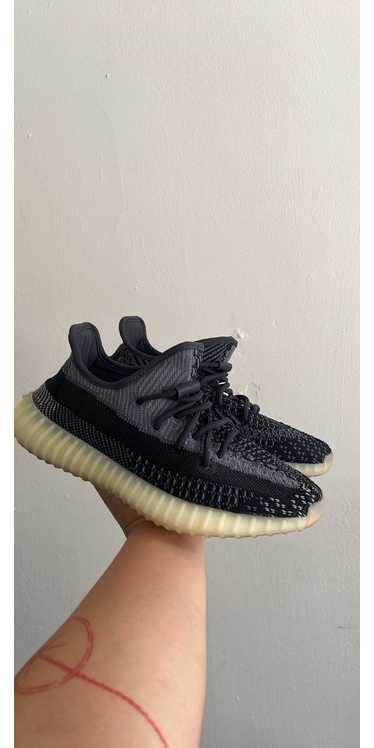 Adidas Yeezy Carbon 350