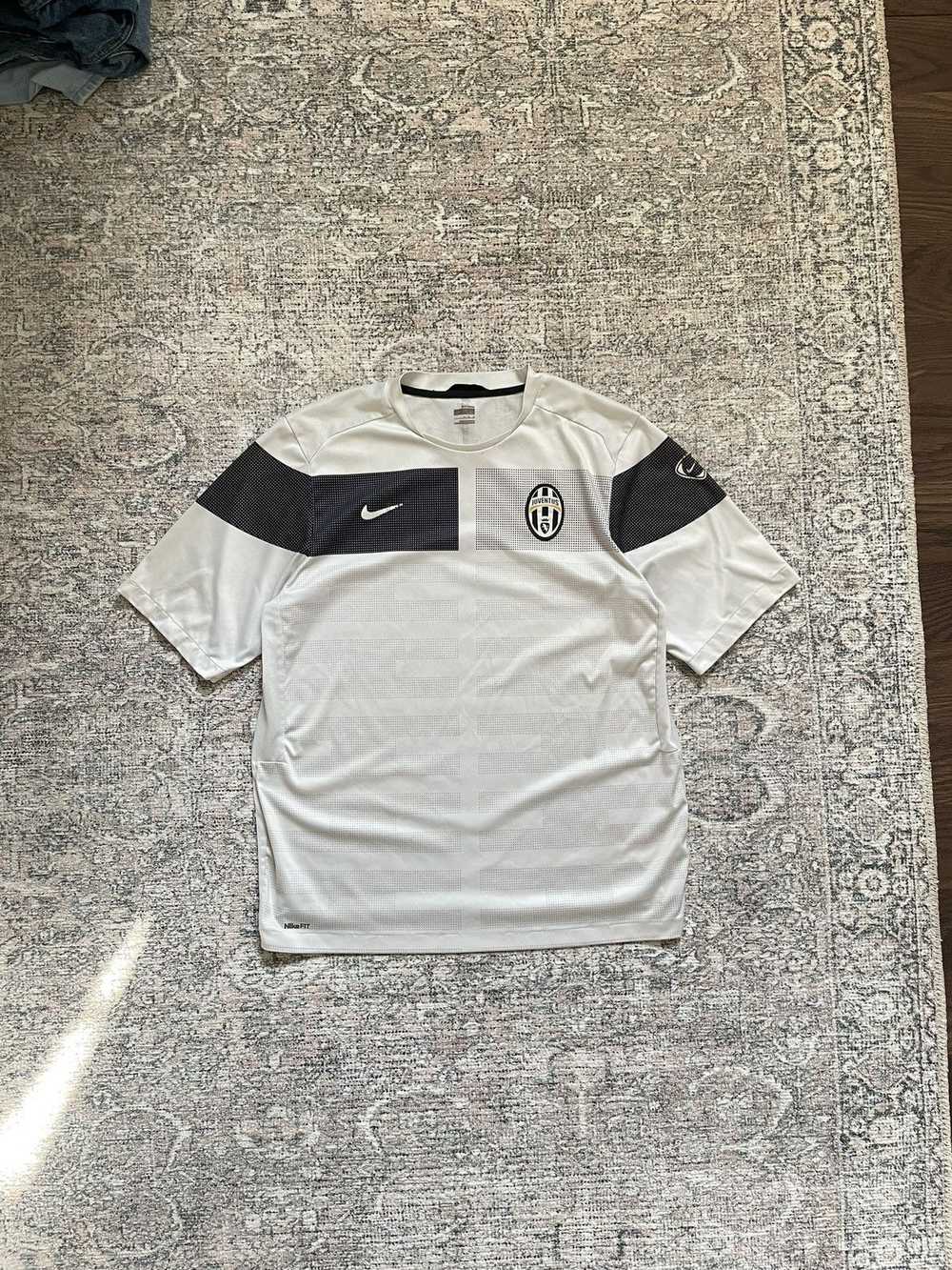 Nike × Soccer Jersey × Vintage Vintage Juventus Y… - image 4