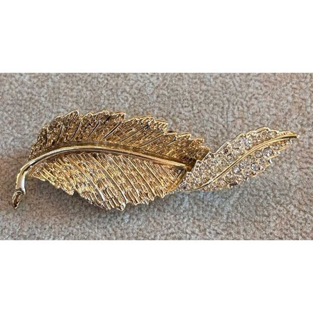 Vintage Sarah Coventry Gold-Tone Leaf Brooch With… - image 2