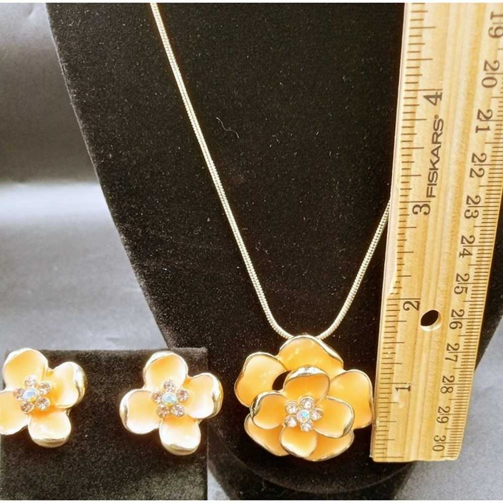 Enameled Peach Colored Floral Necklace & Earring … - image 2