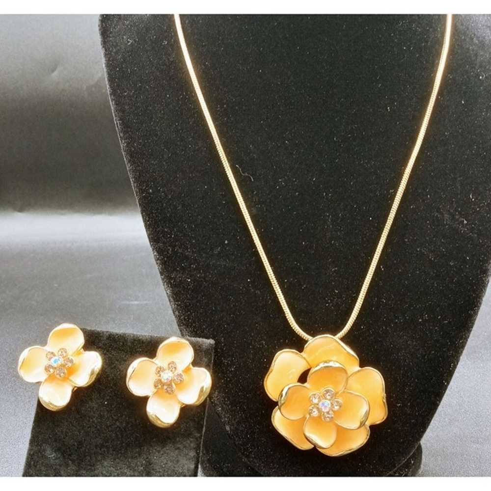 Enameled Peach Colored Floral Necklace & Earring … - image 5