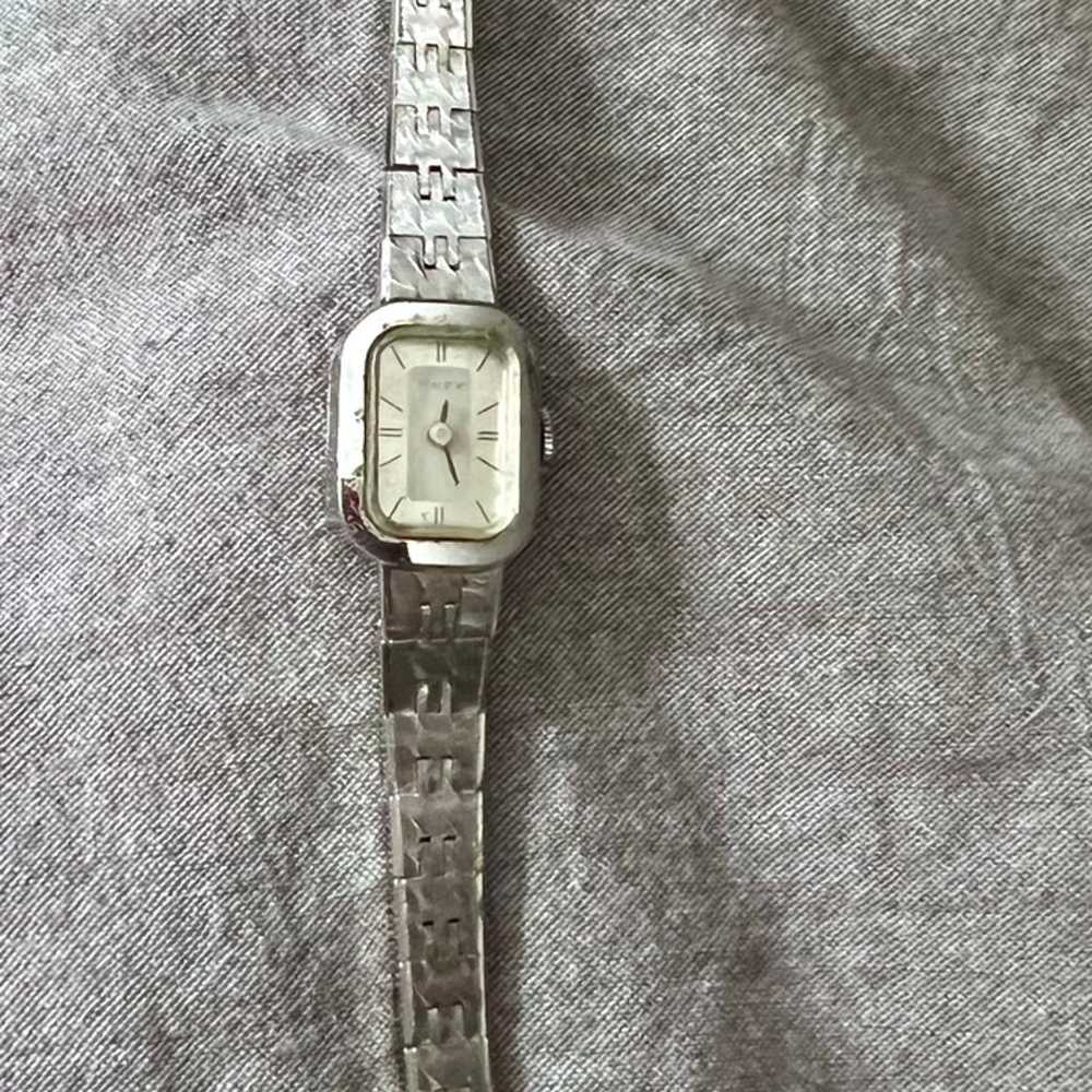 Vintage Timex Gold Tone Women’s Manual Wind Watch… - image 10