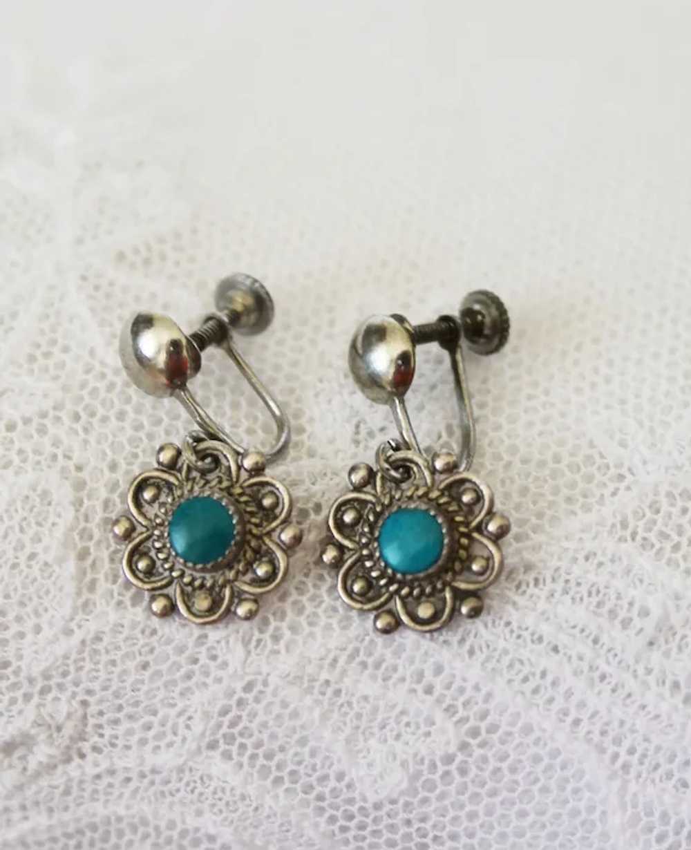 Vintage Screw Back Earrings with Floral Design an… - image 3