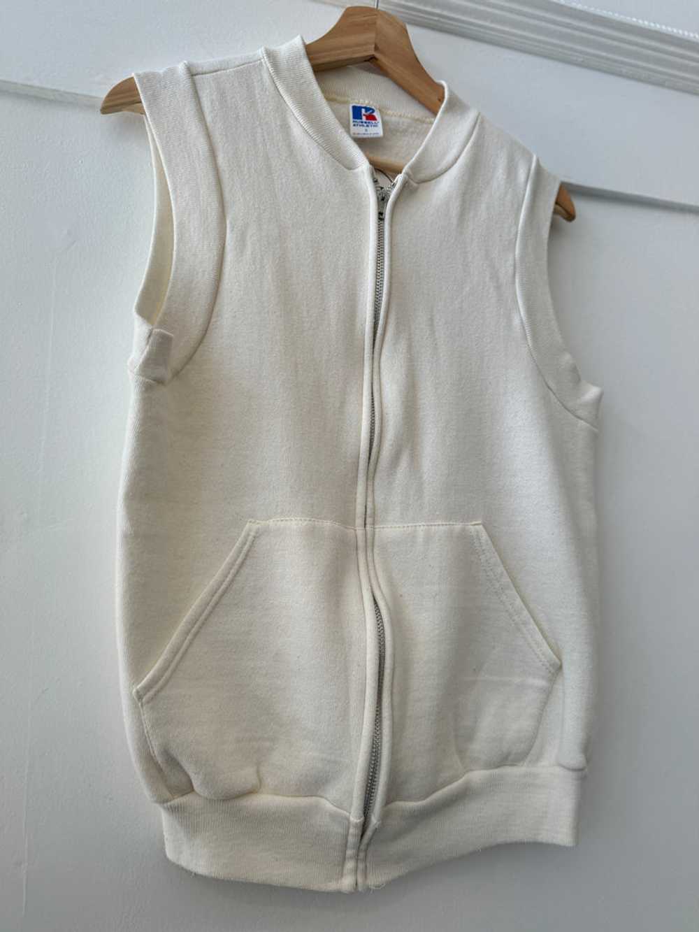 Vintage RUSSELL ATHLETIC sleeveless sweatshirt - image 7