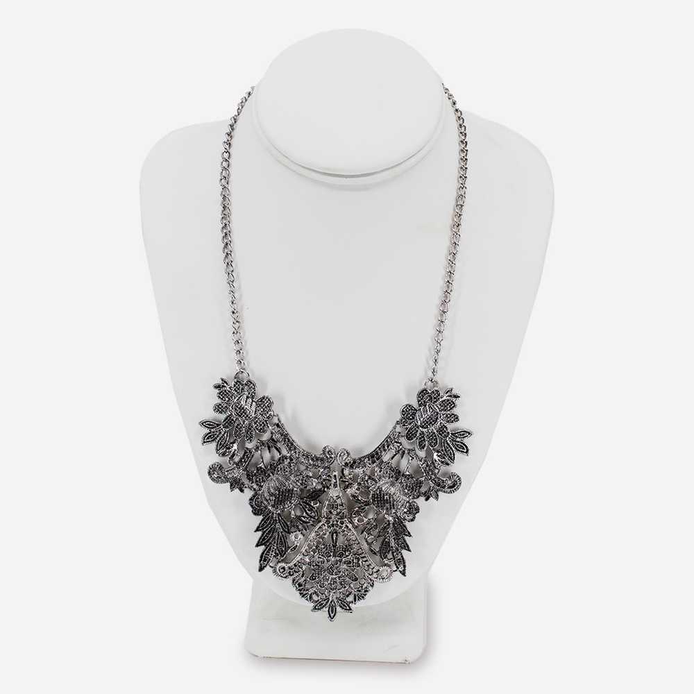 Vintage Silver Bib Necklace | Floral Lace Design - image 3