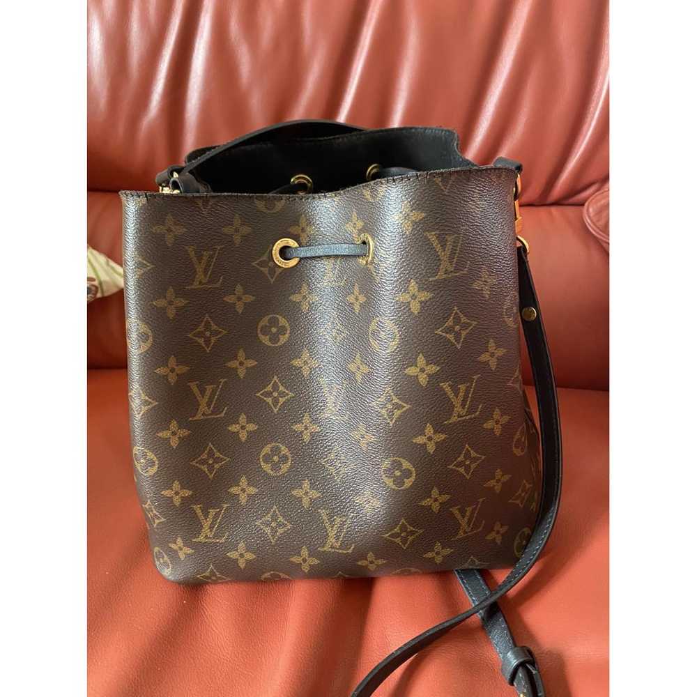 Louis Vuitton NéoNoé leather crossbody bag - image 2