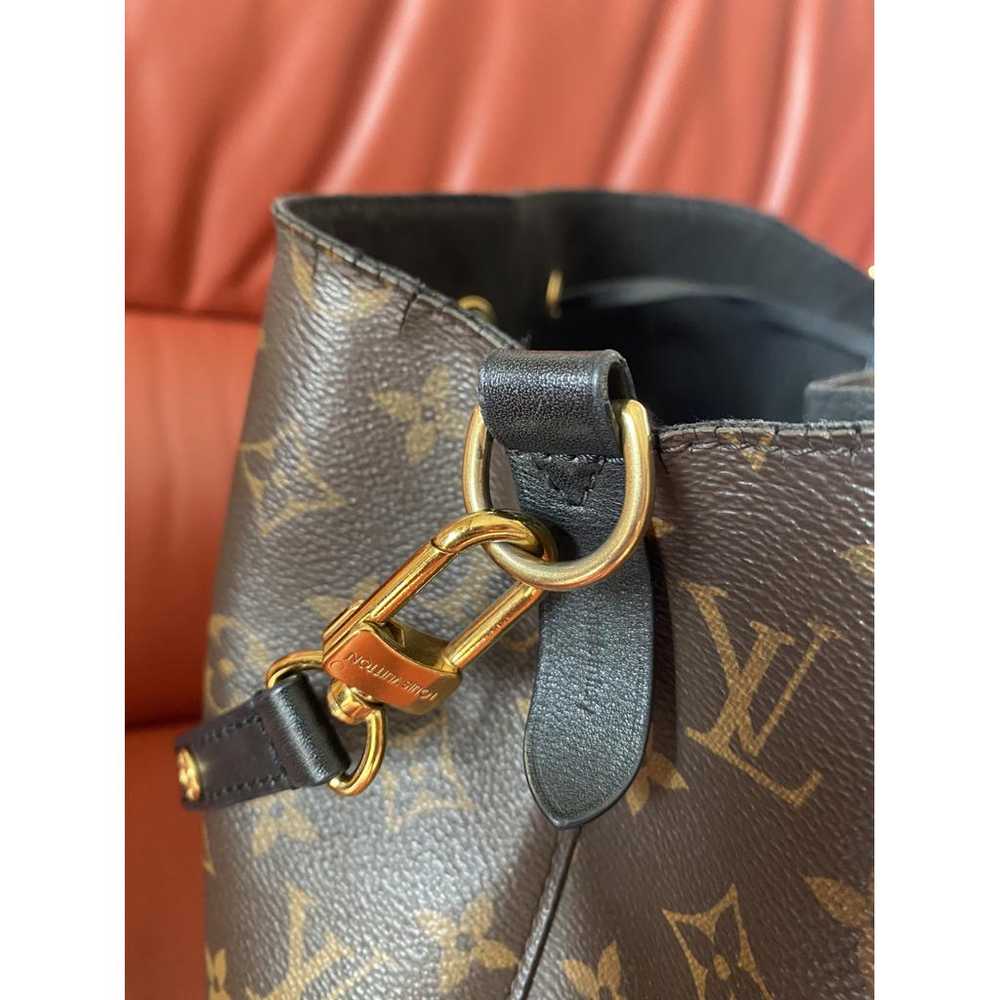 Louis Vuitton NéoNoé leather crossbody bag - image 8