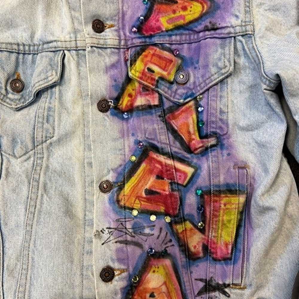 levis § custom size M print vintage jean jacket l… - image 5