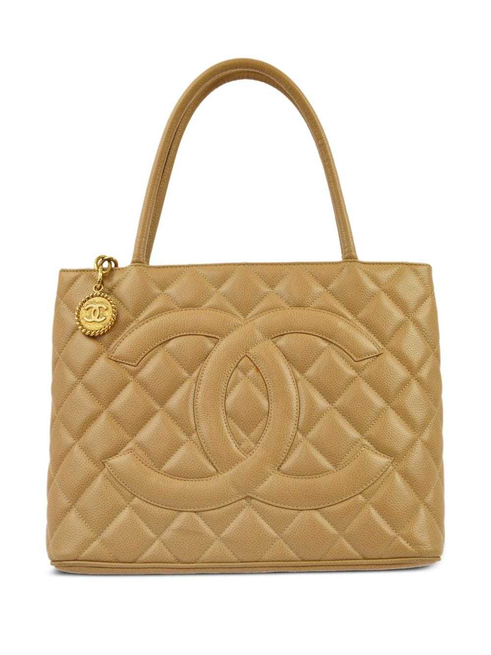 CHANEL Pre-Owned 2003 Medallion tote bag - Neutra… - image 1