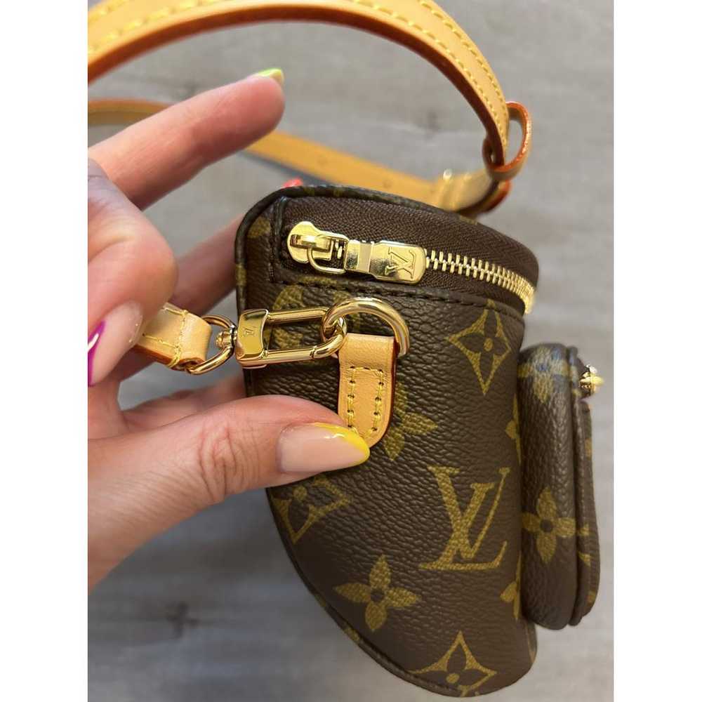 Louis Vuitton Bum Bag / Sac Ceinture cloth handbag - image 4