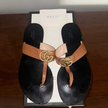 柔らかいデザインが可愛い！【GUCCI】double G thong sandal New Gucci Double G Thong Sandal Mystic White Women's Size 37