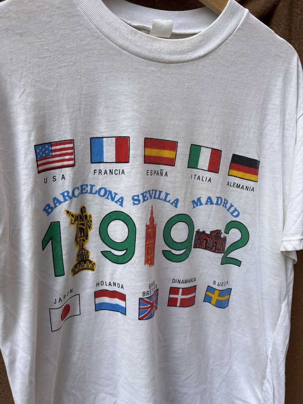 Vintage 1990s European City T-Shirt - image 2