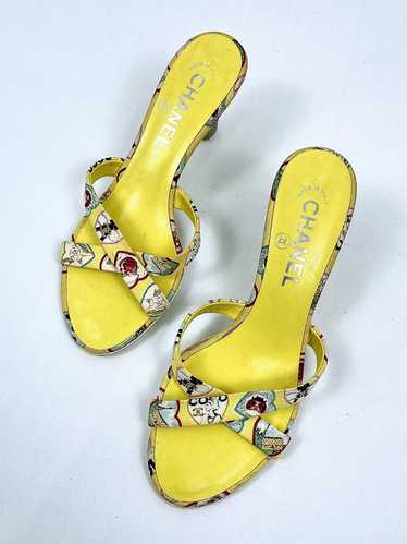 Chanel Chanel - Valentine Hearts - Yellow Heels