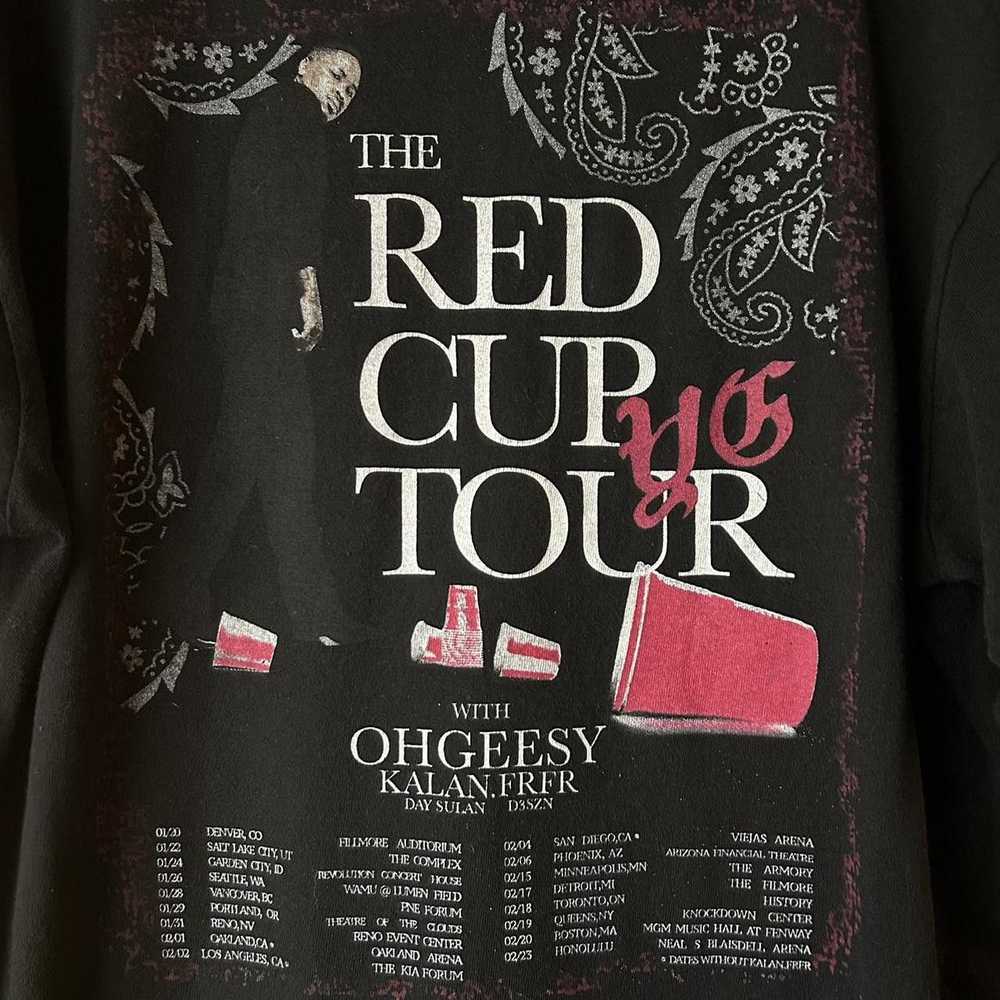 Streetwear YG 4Hunnid The Red Cup Tour Graphic T-… - image 3