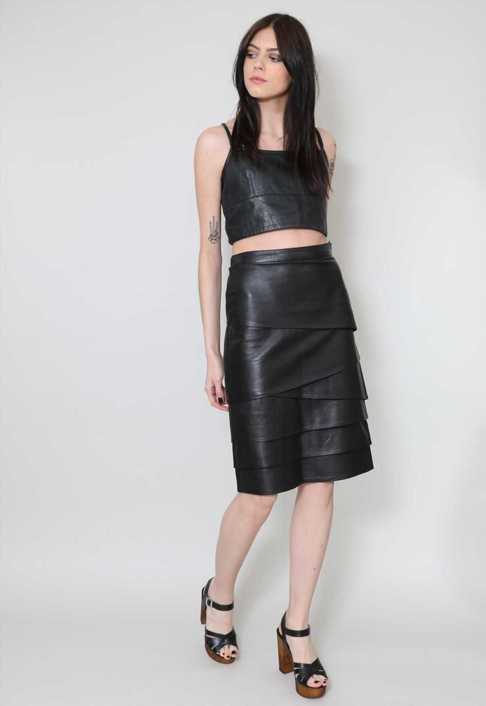 80's Valentino Black Leather Ladies Skirt Soft Ti… - image 3