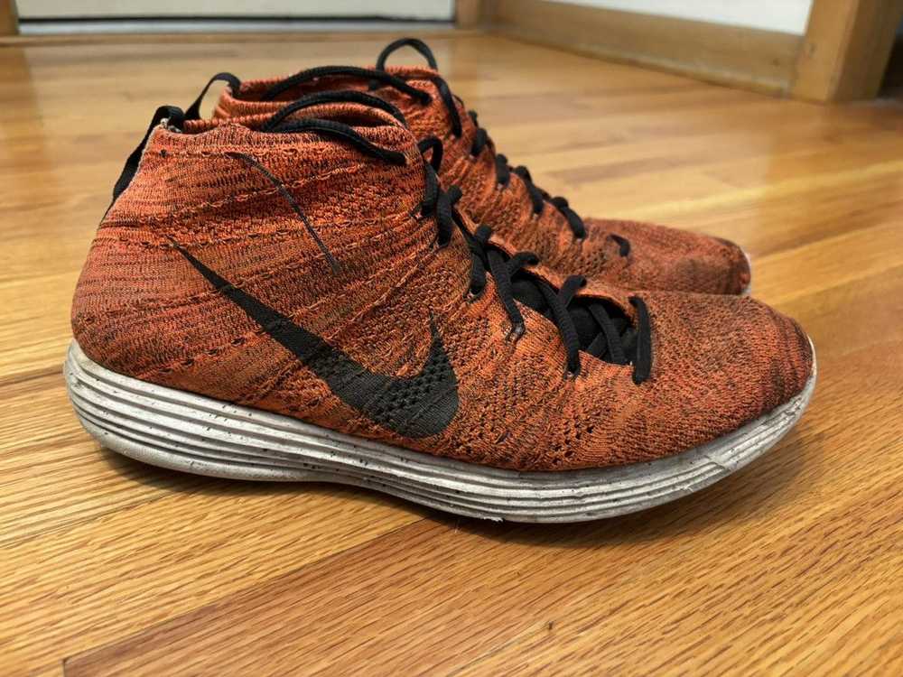 Nike Nike Flyknit Lunar Chukka Bright Crimson - image 2