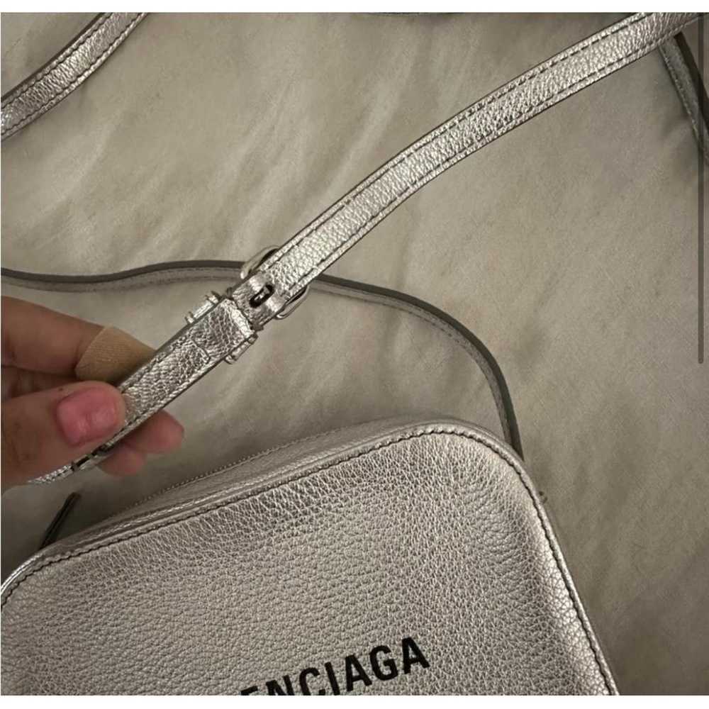 Balenciaga Everyday leather crossbody bag - image 3