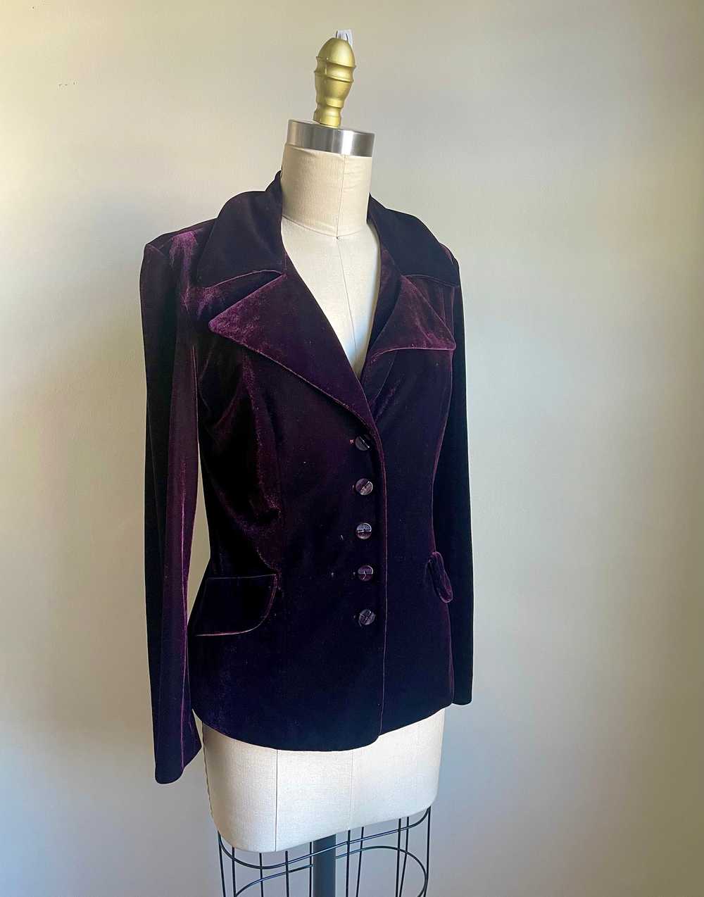 1990’s | Anna Sui | Burgundy Velvet Blazer - image 3