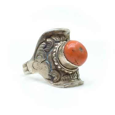 Tibetan Coral Saddle Ring - 12 - image 1