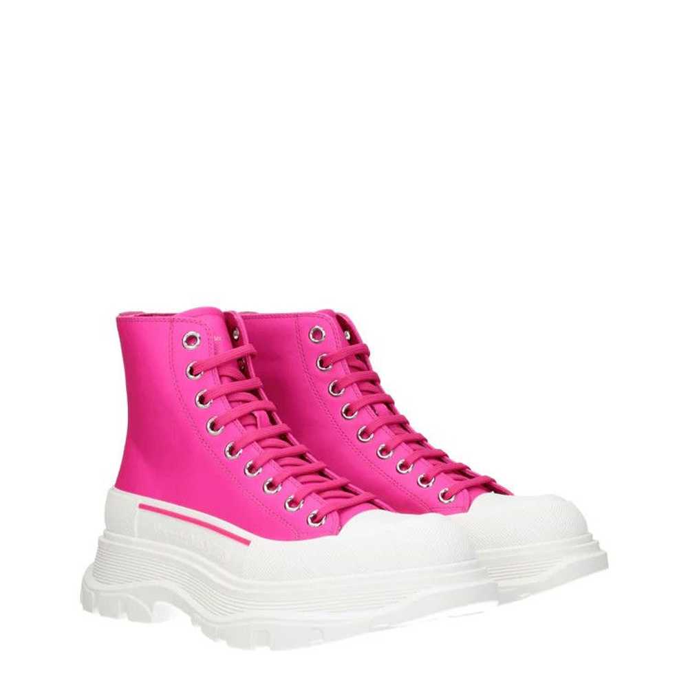 ob1o1e0524 Ankle Boots in Fuchsia/White - image 2