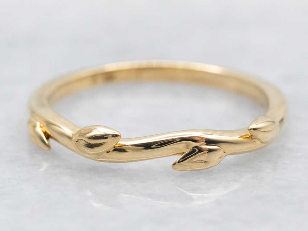 18K Gold Ivy Vine Pattern Band - image 1