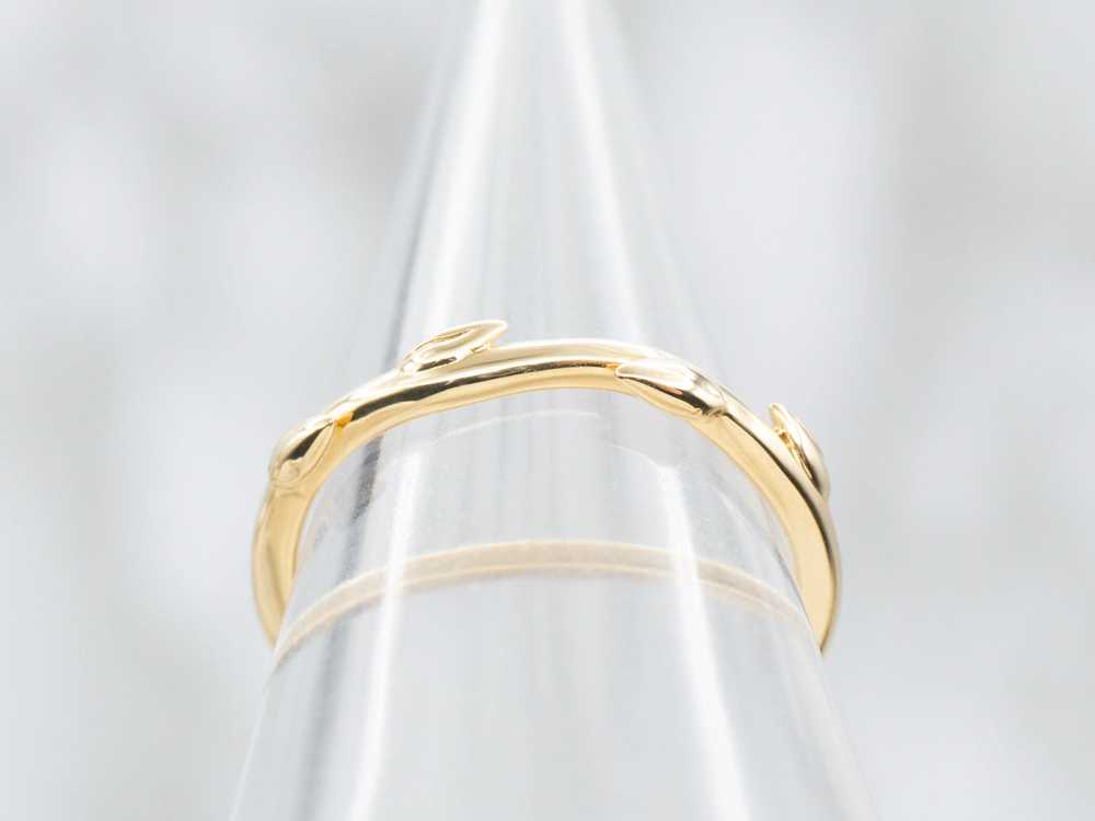 18K Gold Ivy Vine Pattern Band - image 3