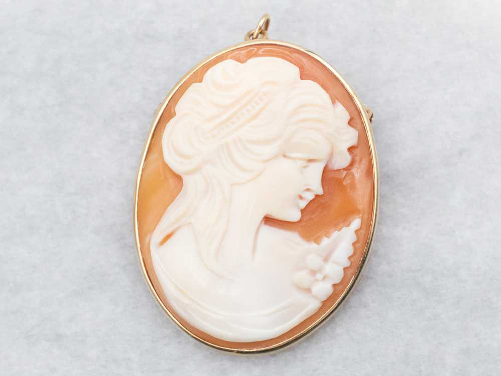 Yellow Gold Oval Cut Cameo Brooch or Pendant - image 1