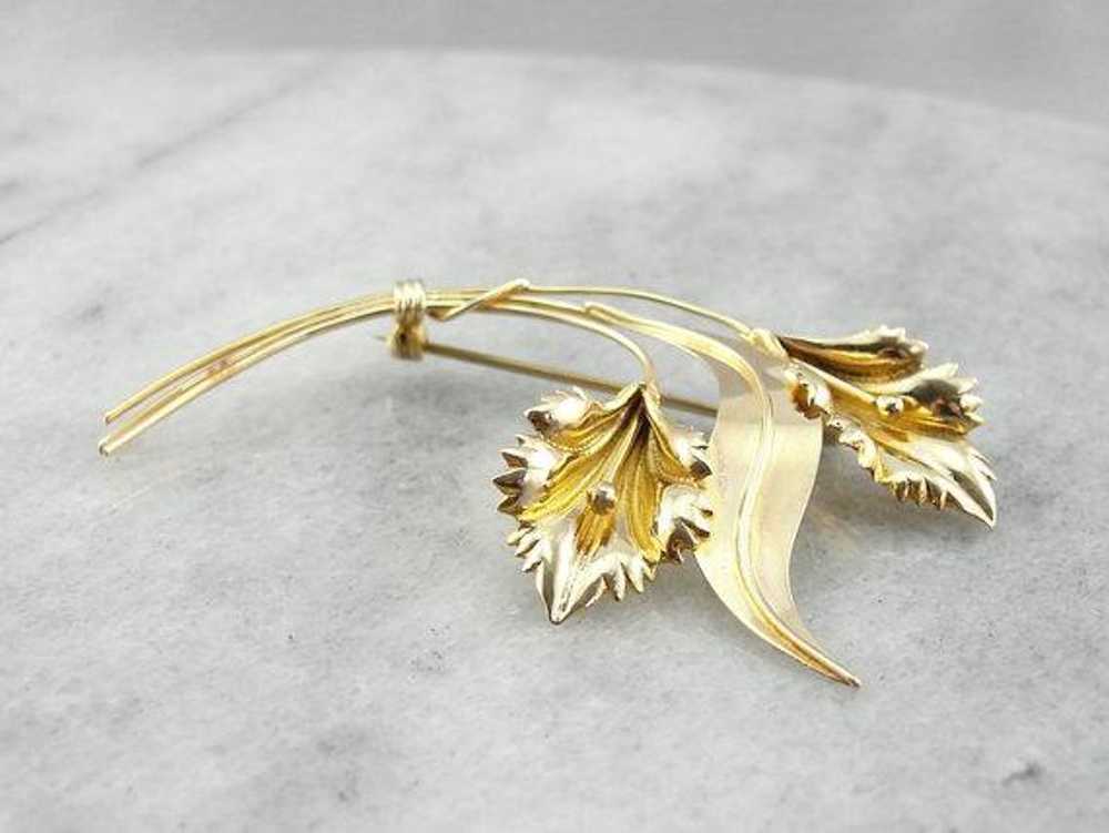 Sweeping Double Floral Yellow Gold Brooch - image 5