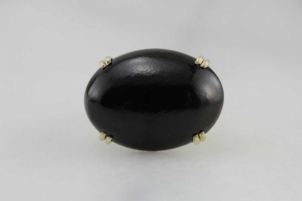 Vintage Black Coral Cocktail Ring in Green Gold - image 2