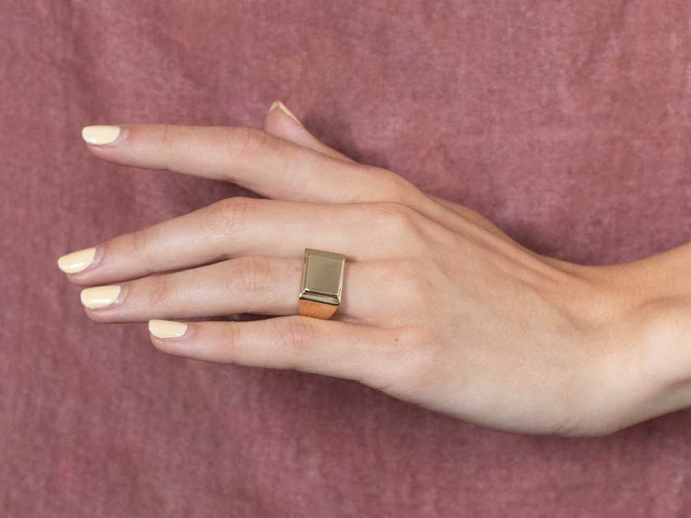 Vintage 14K Gold Signet Ring - image 9