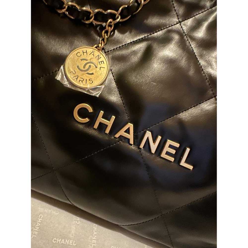 Chanel Chanel 22 leather handbag - image 6