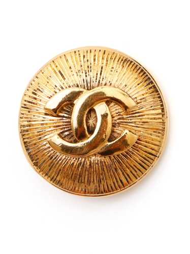 CHANEL Pre-Owned 1981-1985 CC round brooch - Gold - image 1