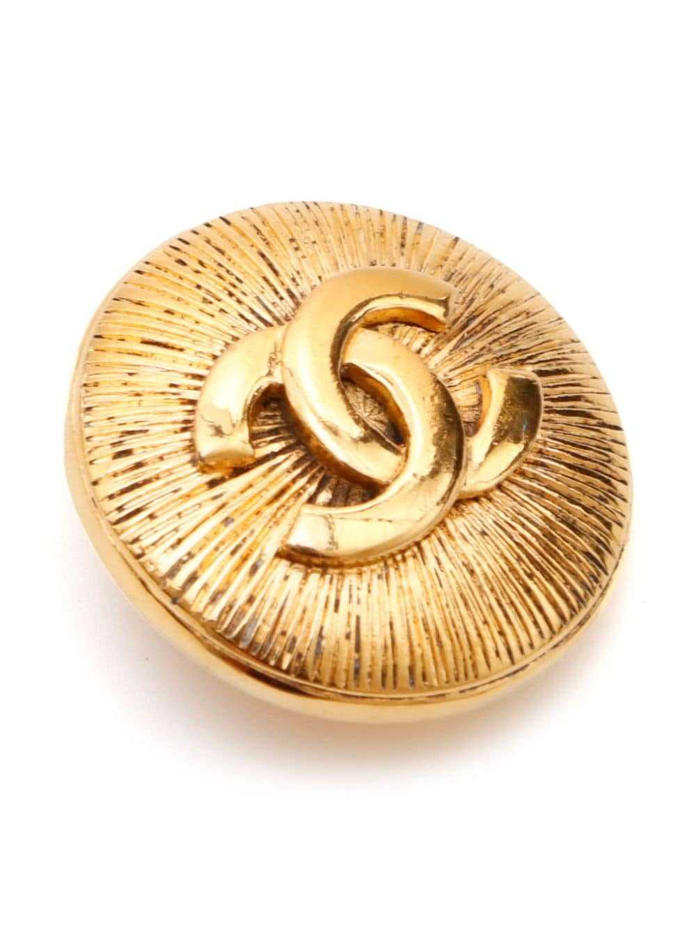 CHANEL Pre-Owned 1981-1985 CC round brooch - Gold - image 3