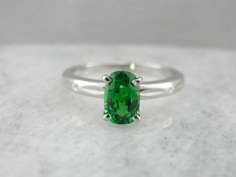 Springtime Green, Garnet Solitaire in Vintage Mou… - image 1