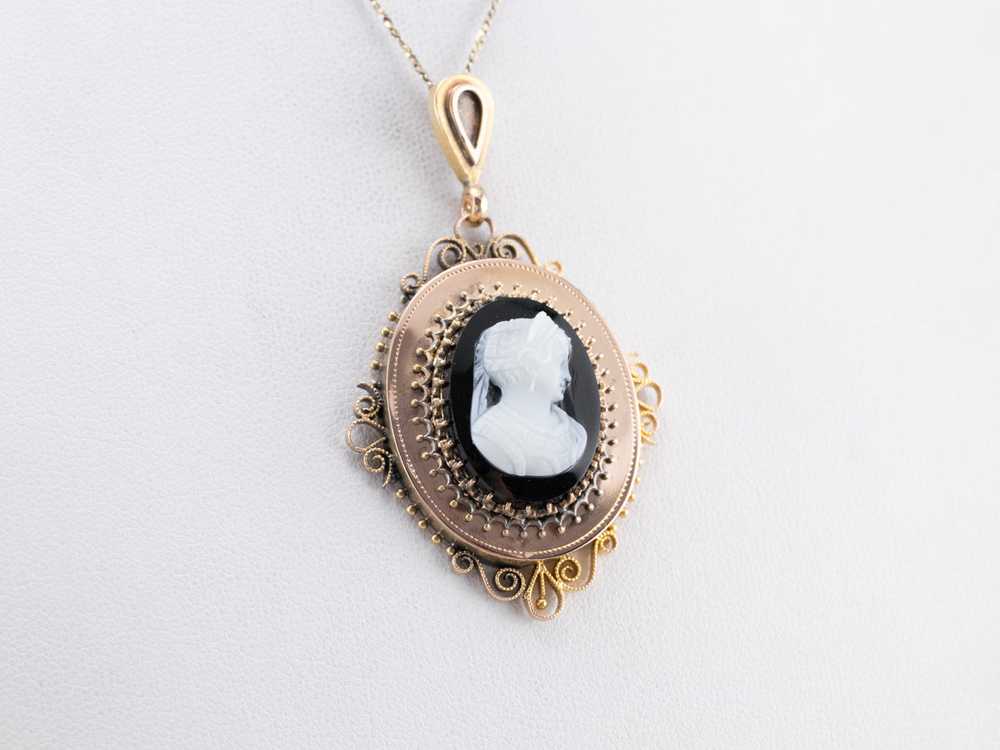 Antique Onyx Cameo Gold Pendant - image 8