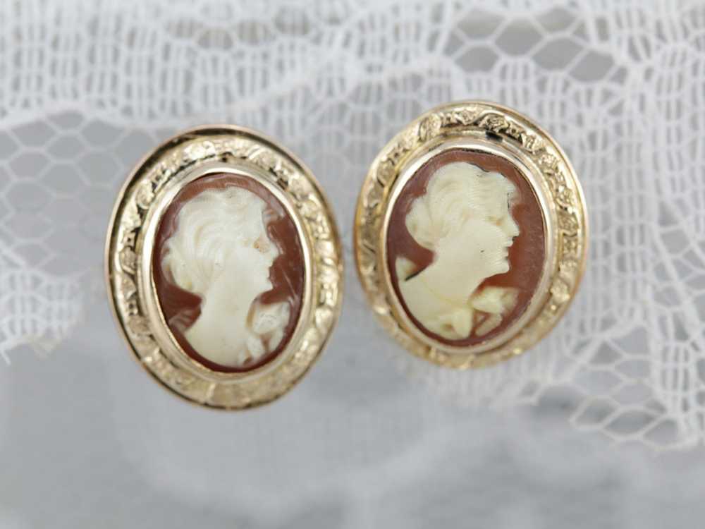 Vintage Cameo Stud Earrings - image 4