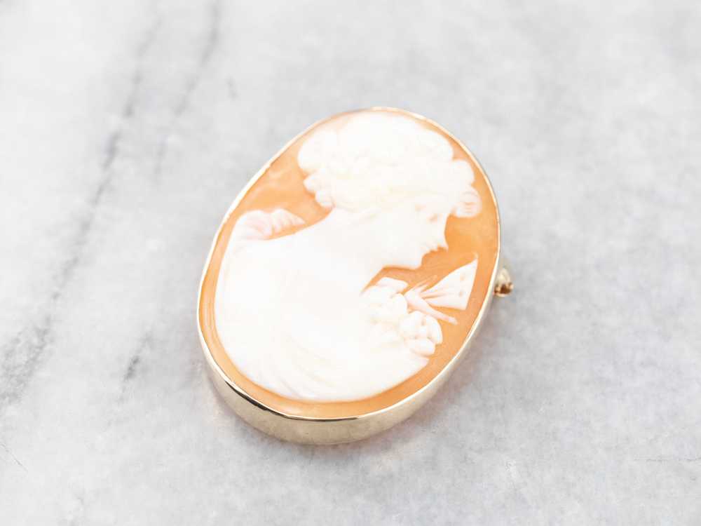 Vintage Gold Cameo Pendant or Pin - image 3