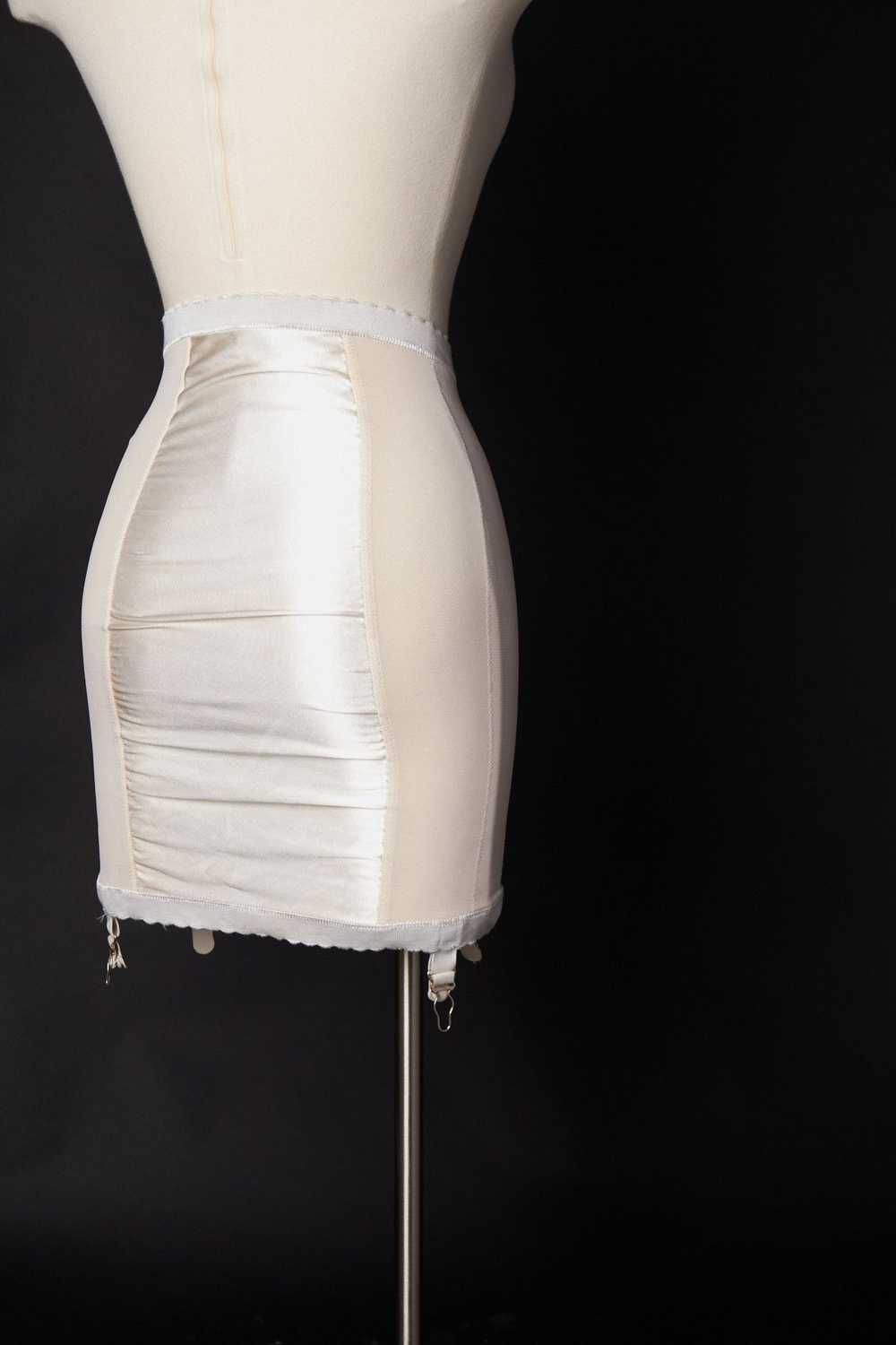 Vintage Deadstock Vintage 1950s Girdle With Garte… - image 2