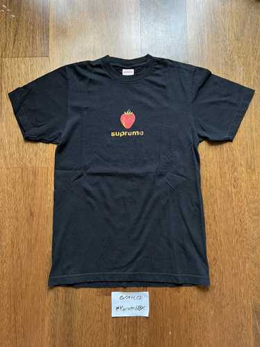 【Supreme】Strawberries L/S T-Shirt★Black★24FW★ Supreme Strawberries L S Tee (FW24) - $54