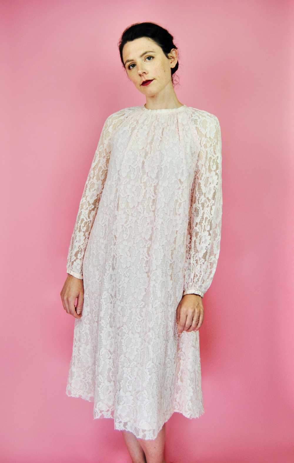 1960s Vintage Pale Pink Lace Cocktail or Party Sh… - image 1