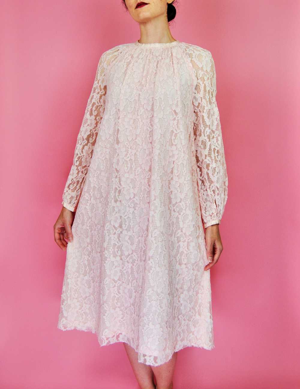 1960s Vintage Pale Pink Lace Cocktail or Party Sh… - image 3