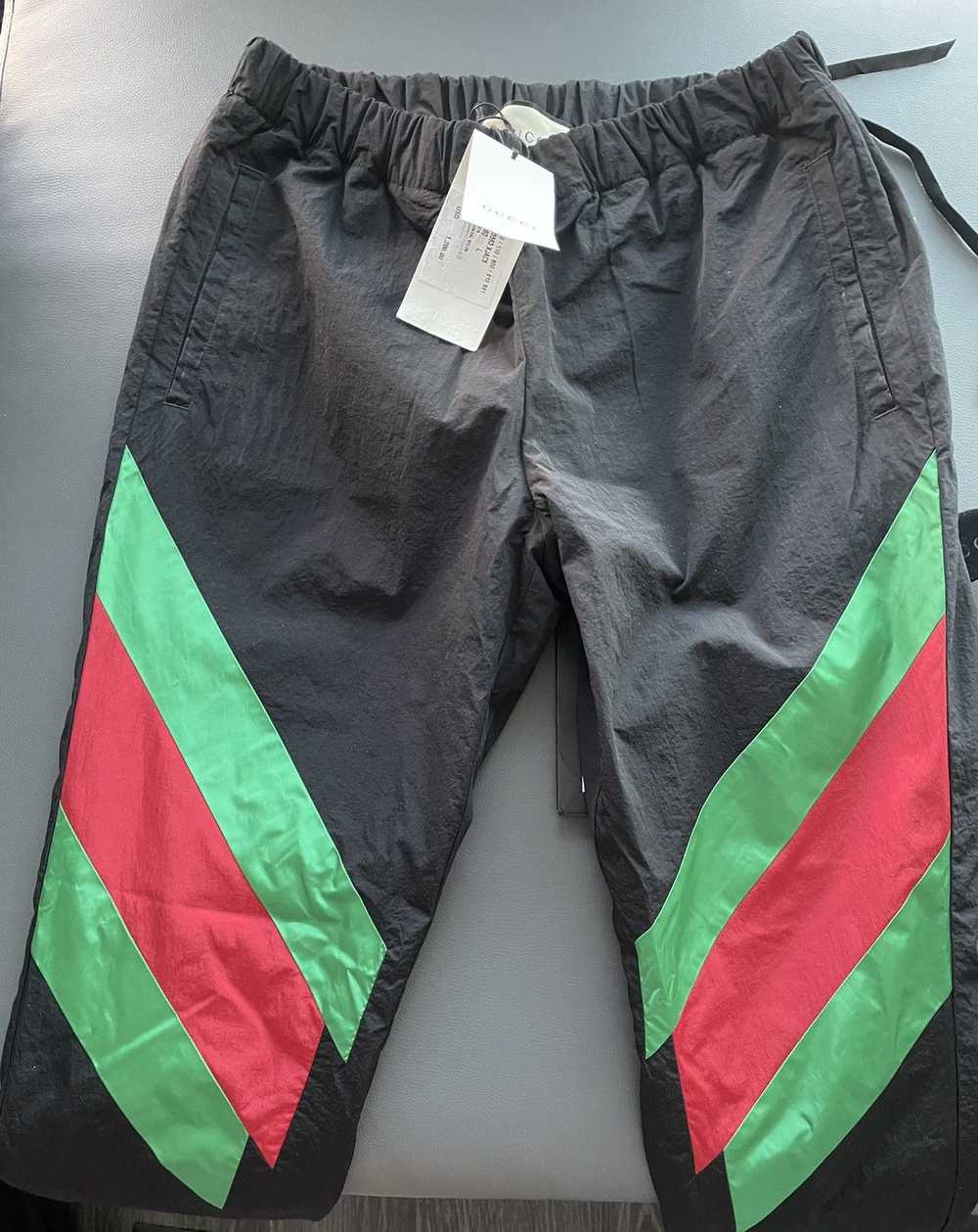 Gucci Rare$1,500 Value Brand New Super Runway Jog… - image 4