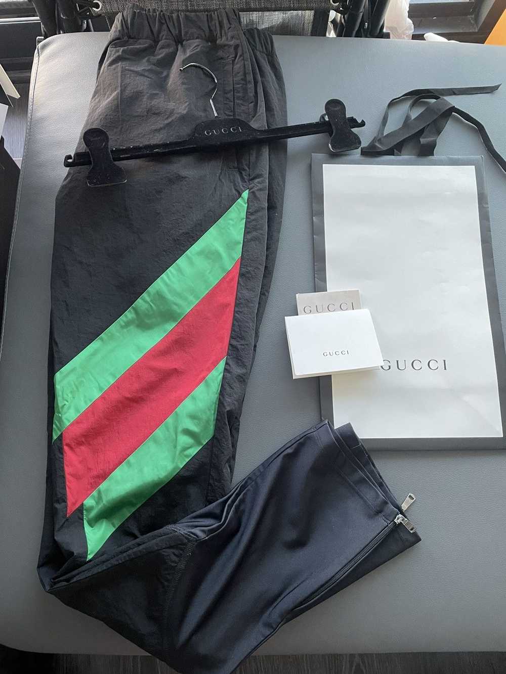 Gucci Rare$1,500 Value Brand New Super Runway Jog… - image 5