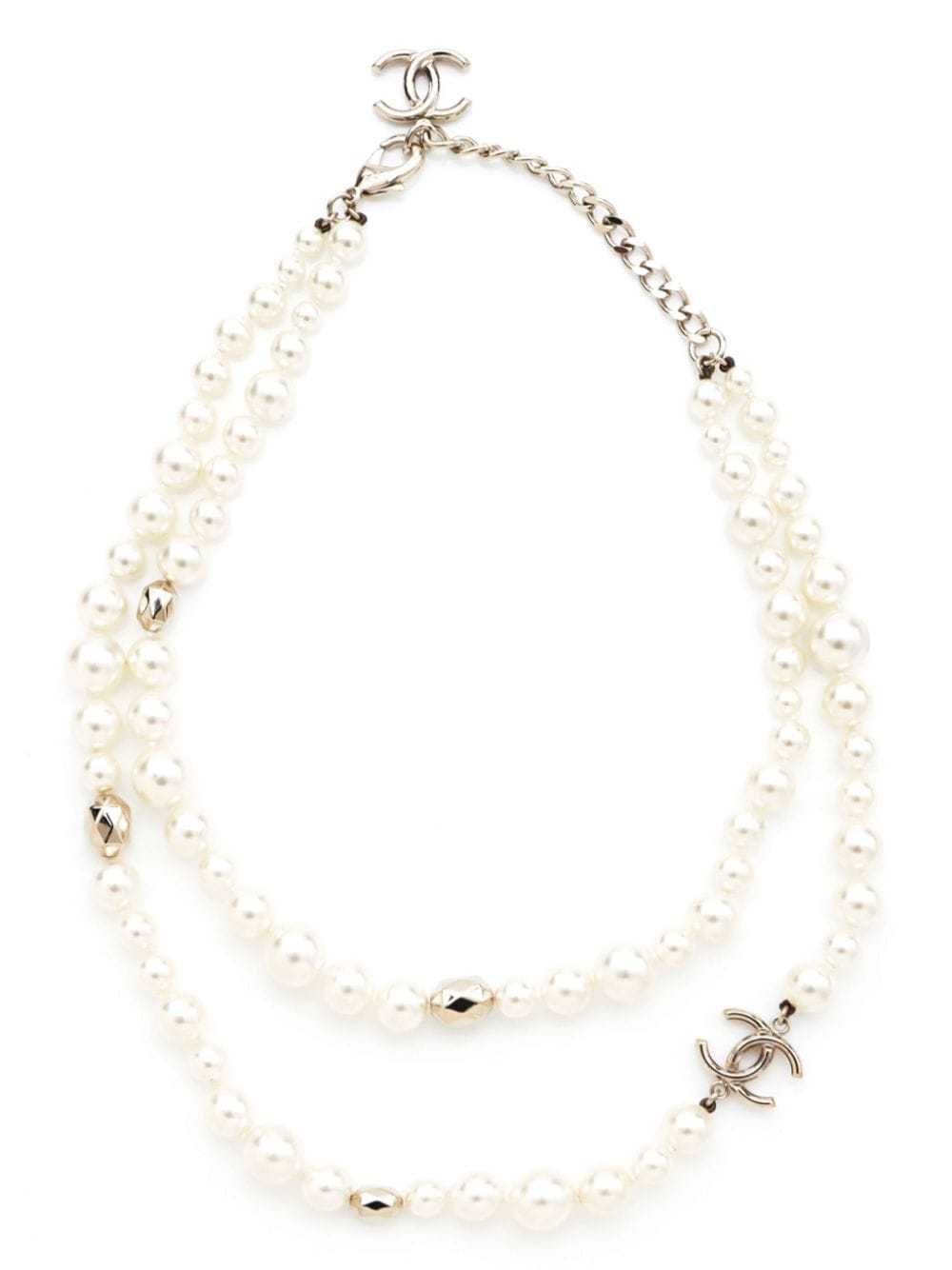 CHANEL Pre-Owned 2017 CC faux-pearl necklace - Wh… - image 1