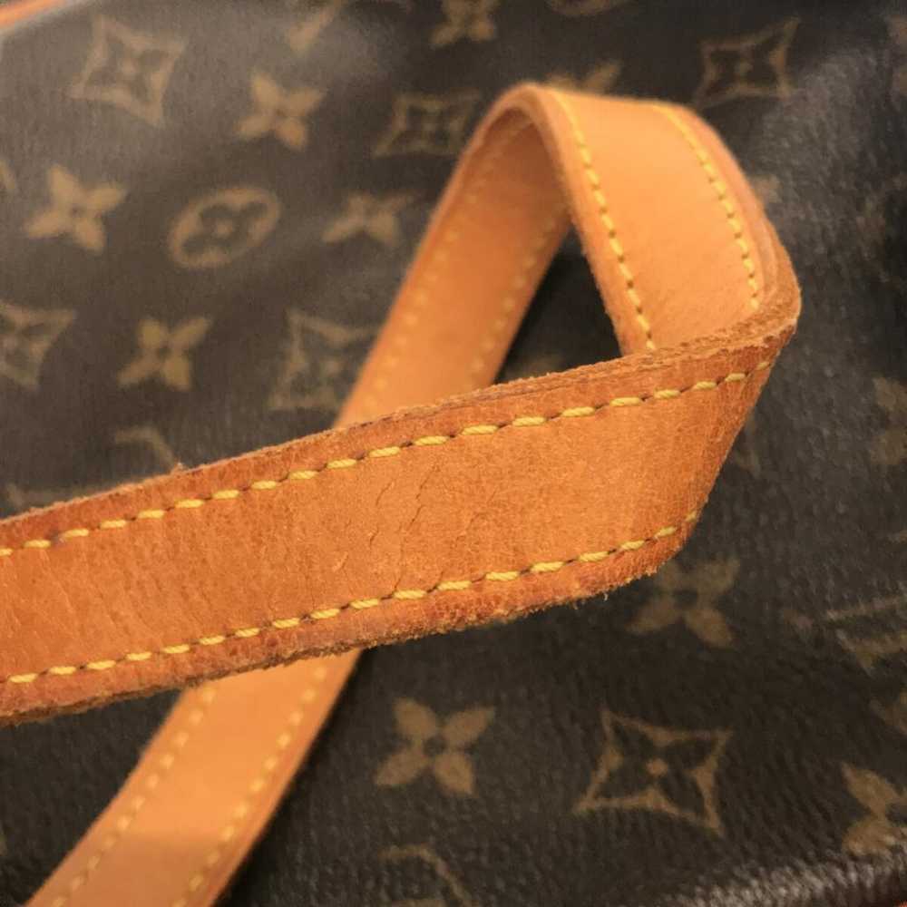 Louis Vuitton Totally leather handbag - image 9