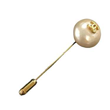 Chanel Authentic CHANEL CC Logo Faux Pearl Brooch… - image 1