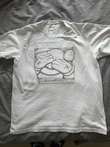 Kaws × Uniqlo Kaws Uniqlo Chum Vintage Tee